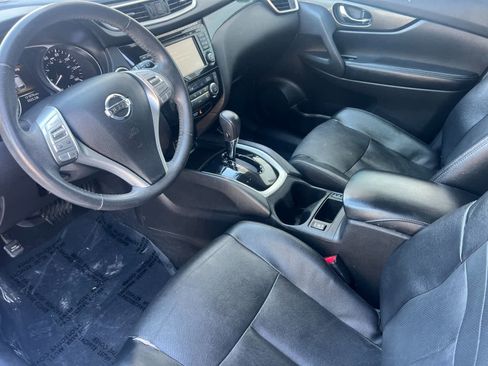 Used 2016 Nissan Rogue SL w/ SL Premium Package image 12