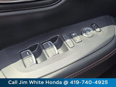 Certified 2024 Honda HR-V Sport image 26