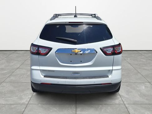 Used 2017 Chevrolet Traverse LT w/ Traveler's Package FWD image 5
