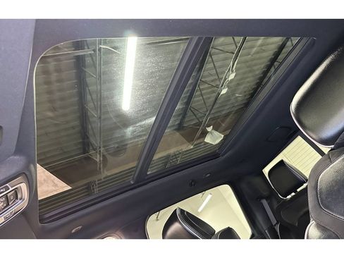 Used 2022 RAM 1500 Laramie AWD/4WD image 40