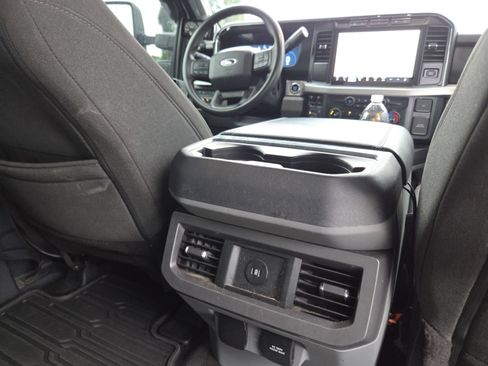 Used 2023 Ford F350 XLT w/ XLT Premium Package AWD/4WD image 27