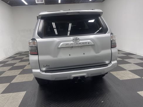 Used 2024 Toyota 4Runner SR5 image 3