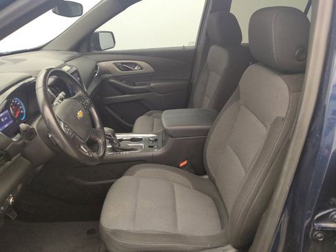 Used 2022 Chevrolet Traverse LT FWD image 17