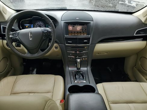 Used 2019 Lincoln MKT AWD image 22