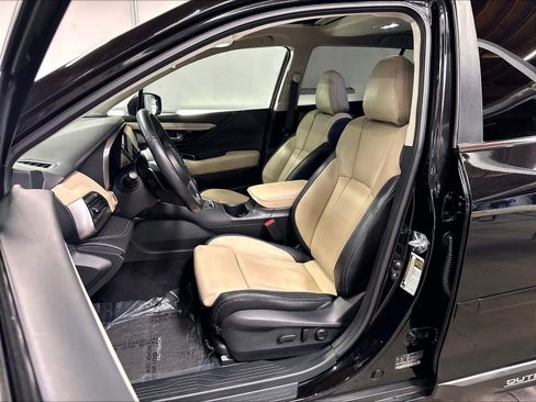 Used 2025 Subaru Outback Limited AWD/4WD image 26