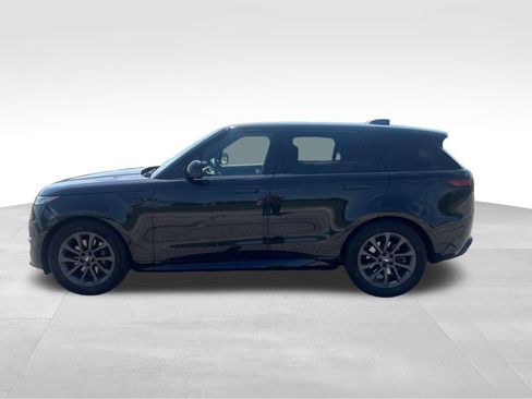Used 2024 Land Rover Range Rover Sport Dynamic SE AWD/4WD image 2