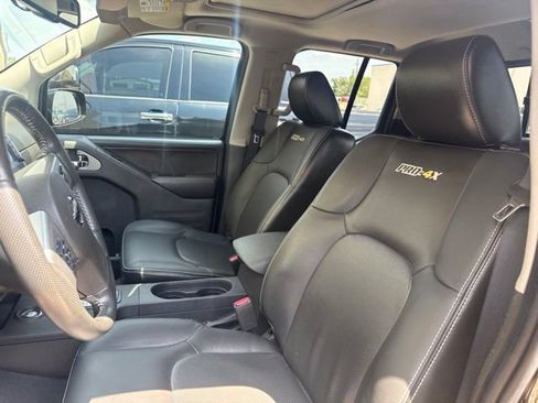 Used 2020 Nissan Frontier PRO-4X w/ Pro-4x Utility Package AWD/4WD image 13