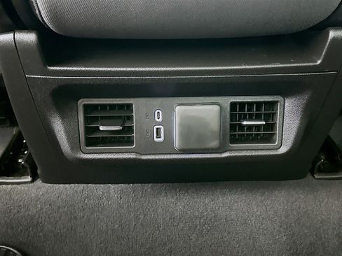 Used 2023 Chevrolet Silverado 1500 LT image 27