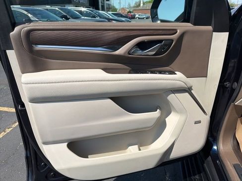 Used 2021 GMC Yukon XL Denali image 11