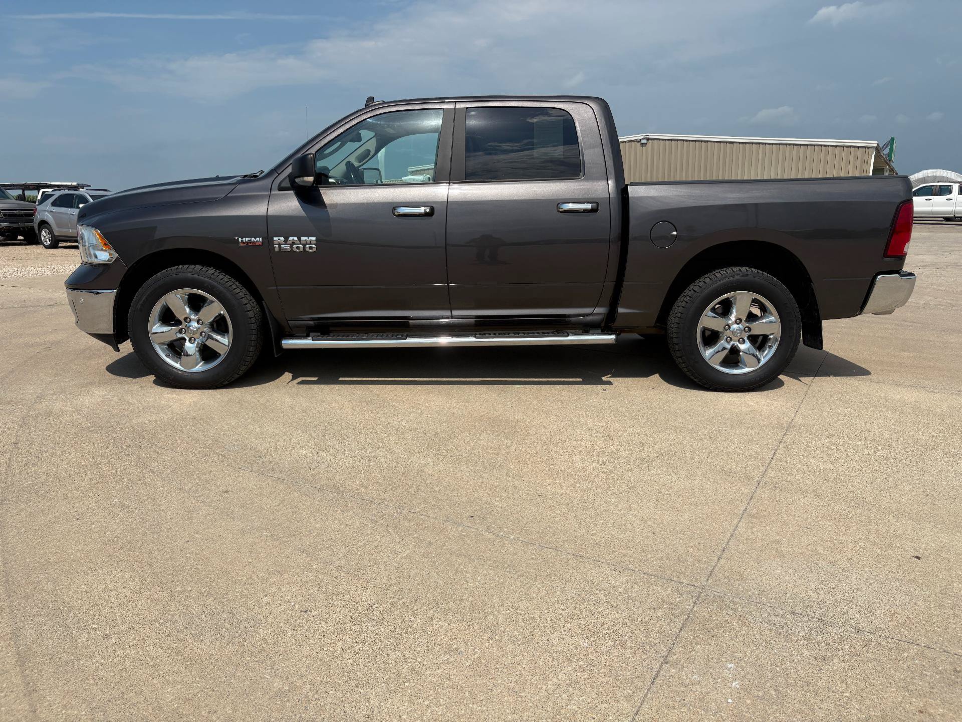 Used 2017 RAM 1500 Big Horn AWD/4WD image 3