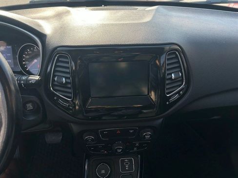 Used 2020 Jeep Compass Latitude AWD/4WD image 13
