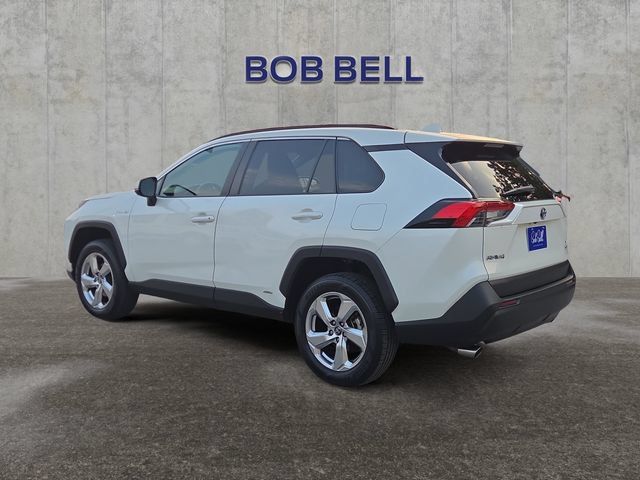 Used 2021 Toyota RAV4 XLE Premium AWD/4WD image 3