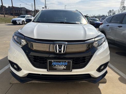 Certified 2022 Honda HR-V Sport image 3