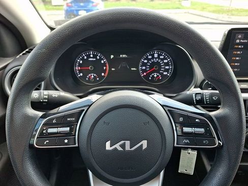 Used 2023 Kia Forte LXS w/ LXS Technology Package FWD image 18