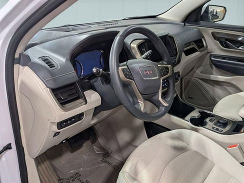 Used 2023 GMC Terrain Denali w/ Denali Premium Package AWD/4WD image 11