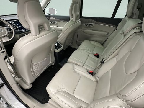 Used 2021 Volvo XC90 T8 Inscription w/ Advanced Package AWD/4WD image 8