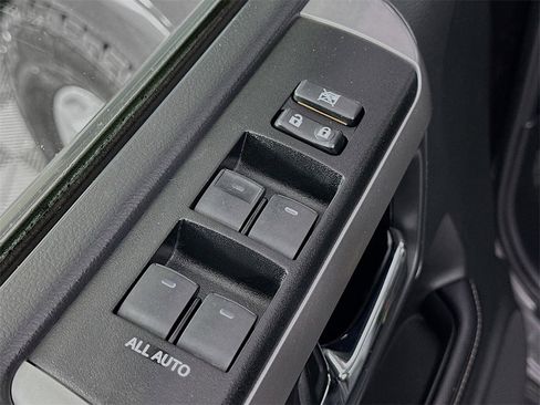 Used 2019 Toyota 4Runner SR5 Premium image 20