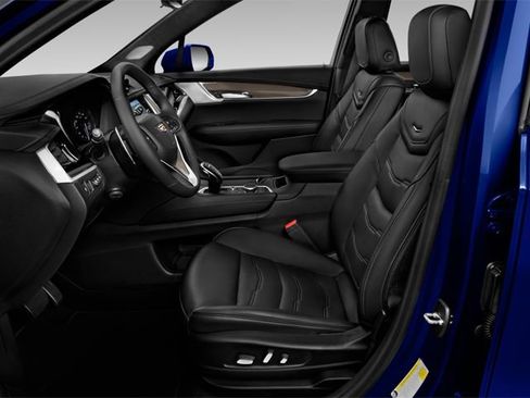 Used 2024 Cadillac XT6 Sport w/ LPO, ONYX Package image 10