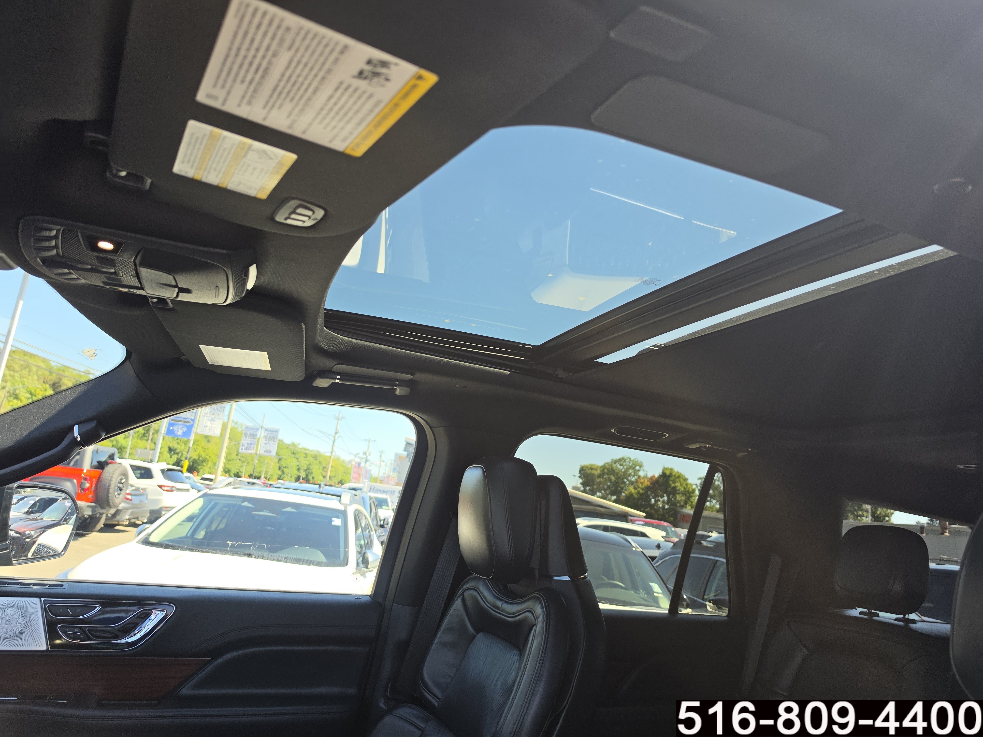 Used 2023 Lincoln Navigator Reserve AWD/4WD image 17