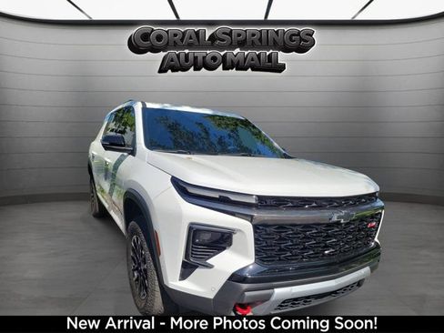 Used 2024 Chevrolet Traverse Z71 w/ Enhanced Driving Package AWD/4WD image 1