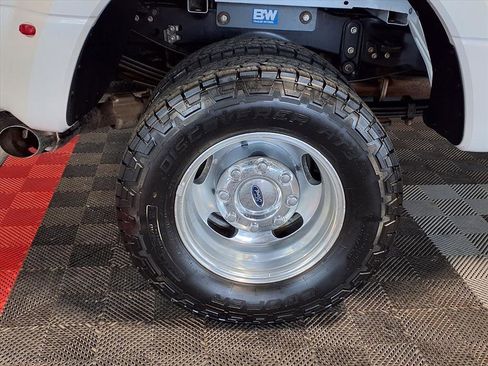 Used 2019 Ford F350 Platinum w/ Platinum Ultimate Package image 8