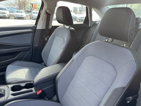 New 2026 Volkswagen Jetta SE FWD image 11