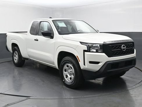 Used 2022 Nissan Frontier S image 3