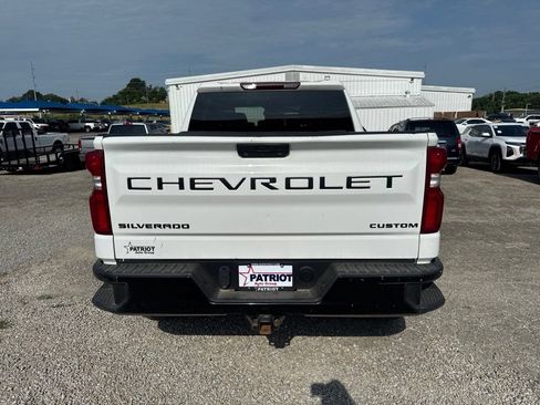 Used 2022 Chevrolet Silverado 1500 Custom Trail Boss w/ Safety Confidence Package AWD/4WD image 5