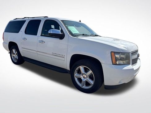 Used 2009 Chevrolet Suburban LTZ AWD/4WD image 7