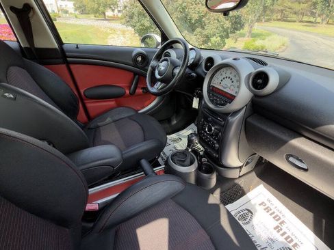 Used 2011 MINI Cooper Countryman S FWD image 6