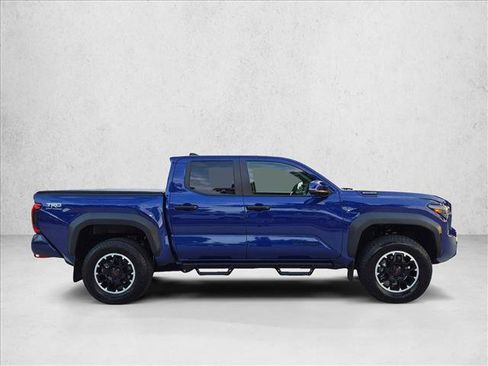 Certified 2025 Toyota Tacoma TRD Off-Road w/ TRD Off Road Premium Package AWD/4WD image 4