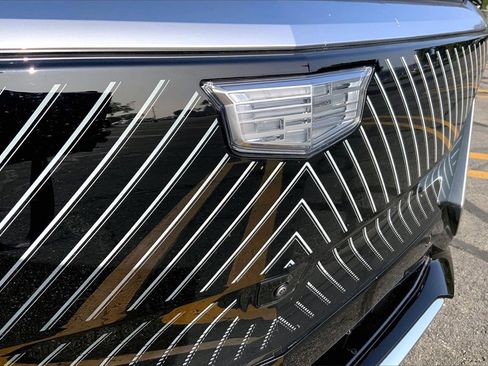 Used 2025 Cadillac Lyriq Luxury image 31