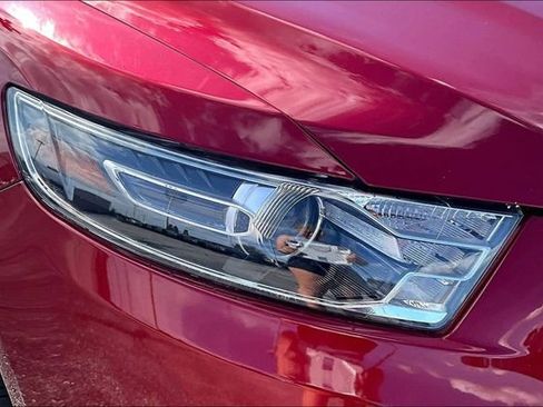 Used 2017 Ford Taurus Limited image 29