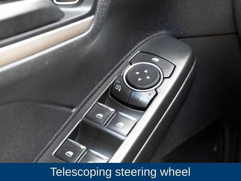 Used 2022 Ford Escape SE w/ Cold Weather Package AWD/4WD image 25