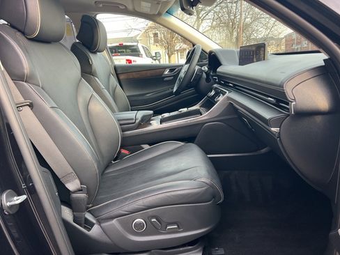 Used 2023 Genesis GV80 2.5T w/ Prestige 20" Package image 28