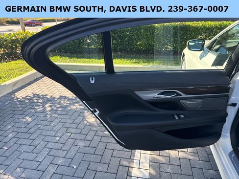 Used 2018 BMW 740i xDrive image 23