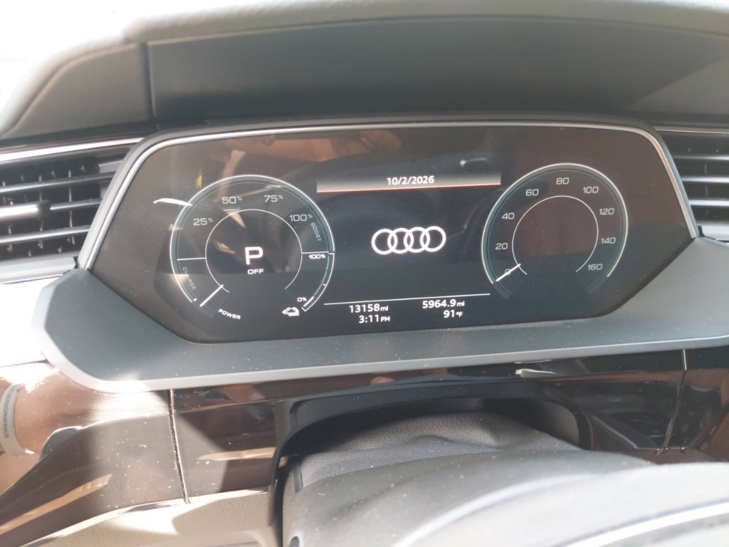 Used 2024 Audi Q8 e-tron Premium Plus w/ Premium Plus Package AWD/4WD image 17