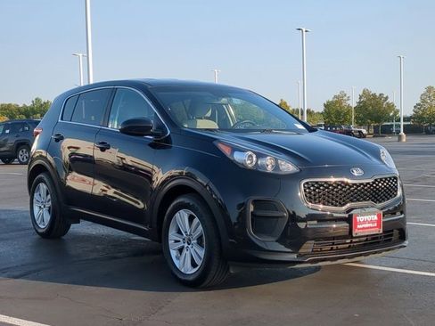 Used 2018 Kia Sportage LX image 5