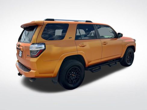 Used 2022 Toyota 4Runner SR5 image 3