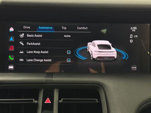 Used 2022 Porsche Taycan image 32