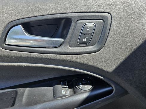 Used 2022 Ford Transit Connect XLT FWD image 13