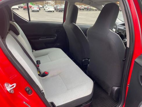 Used 2016 Toyota Prius C One image 18