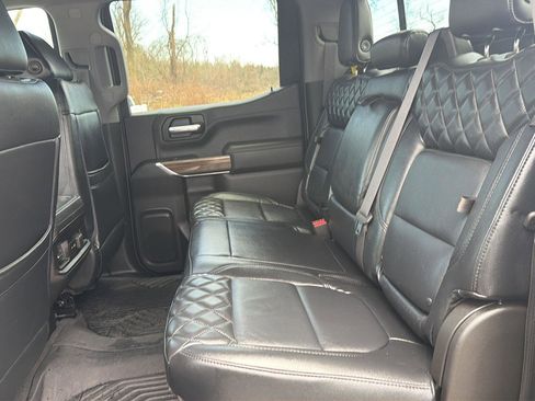 Used 2020 Chevrolet Silverado 1500 RST image 30