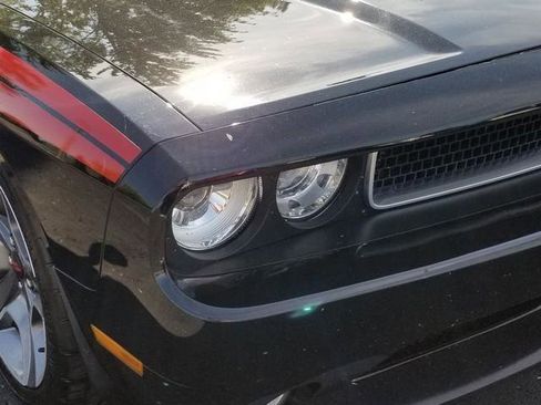 Used 2012 Dodge Challenger R/T image 3