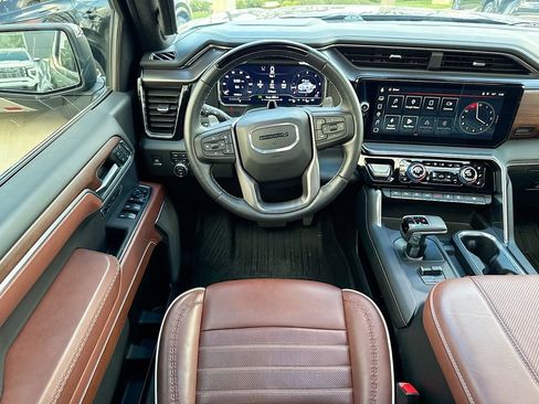 Used 2024 GMC Sierra 1500 Denali Ultimate image 11