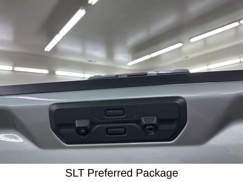 Certified 2024 GMC Sierra 1500 SLT w/ SLT Premium Plus Package AWD/4WD image 17