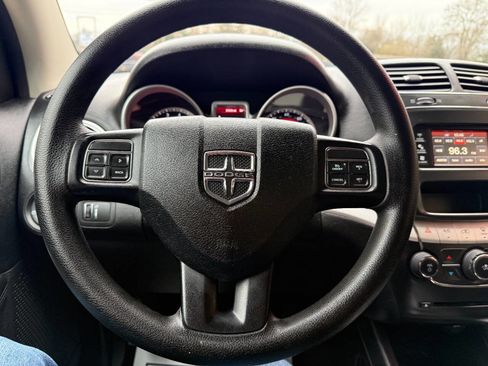 Used 2013 Dodge Journey SE image 26