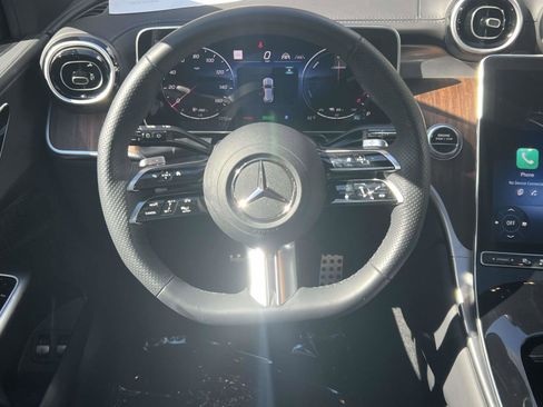 Used 2025 Mercedes-Benz GLC 350e 4MATIC image 31