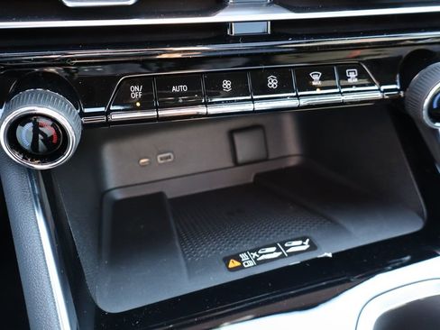 New 2026 Chevrolet Traverse RS w/ LPO, Floor Liner Package image 24