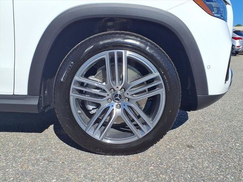 Used 2026 Mercedes-Benz GLS 450 4MATIC image 4